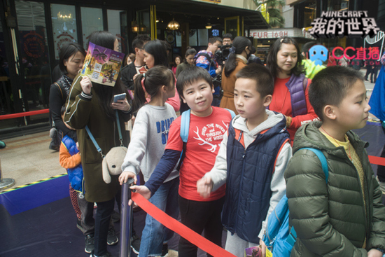 耐心排队的小朋友也能够获得“耐心徽章”一枚哦！