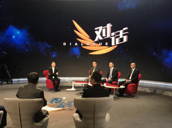王佶参加央视财经频道《对话》