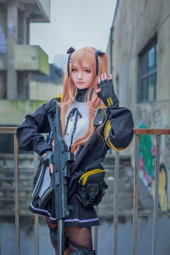 少女前线cosplayump9这个小9有点酷