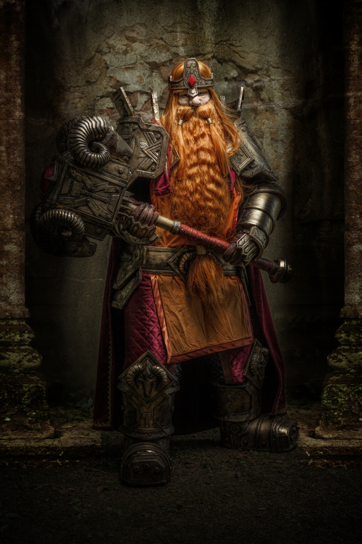 魔兽cosplay矮人之王麦格尼来自高山上的王者