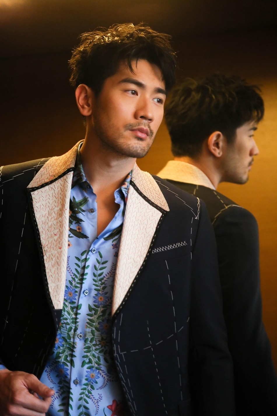 高以翔出席维密大秀 完美绅士与天使的碰撞