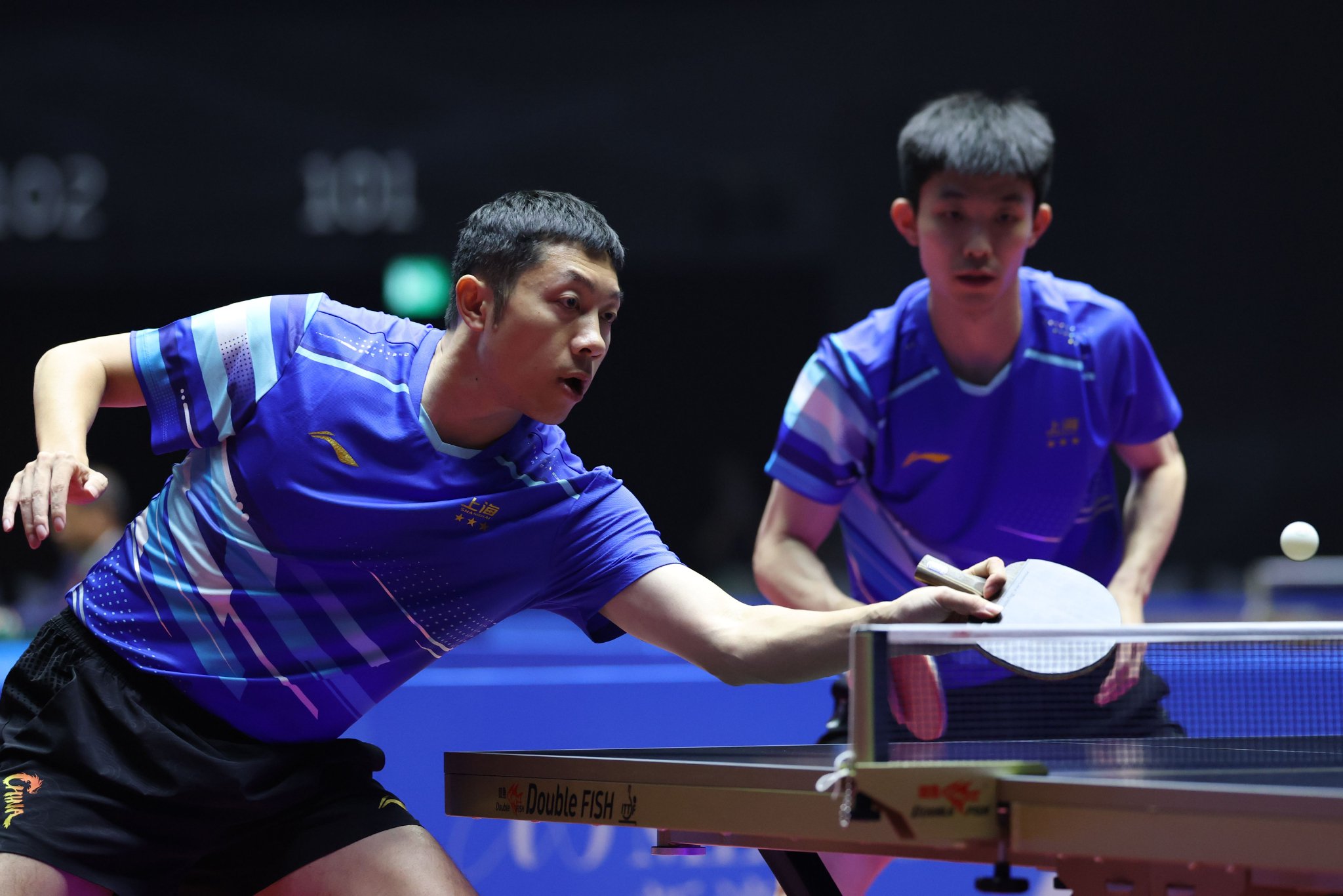 乒乓球男子团体小组赛：上海队对阵北京队