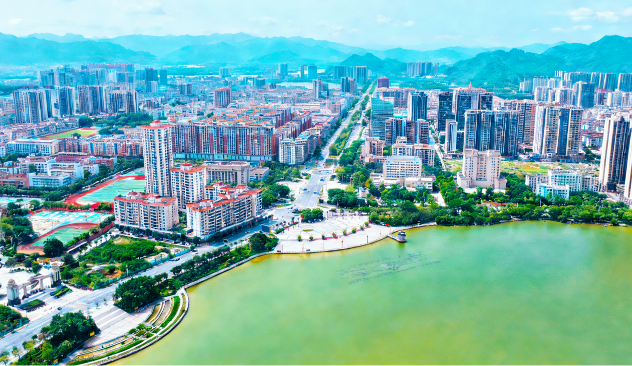 图为英德市城区一角