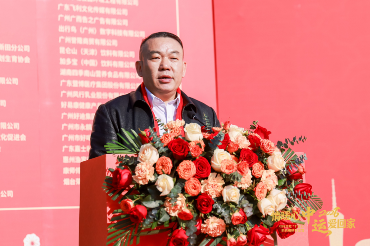 湖南新田县人民政府党组成员、副县长 周宏武