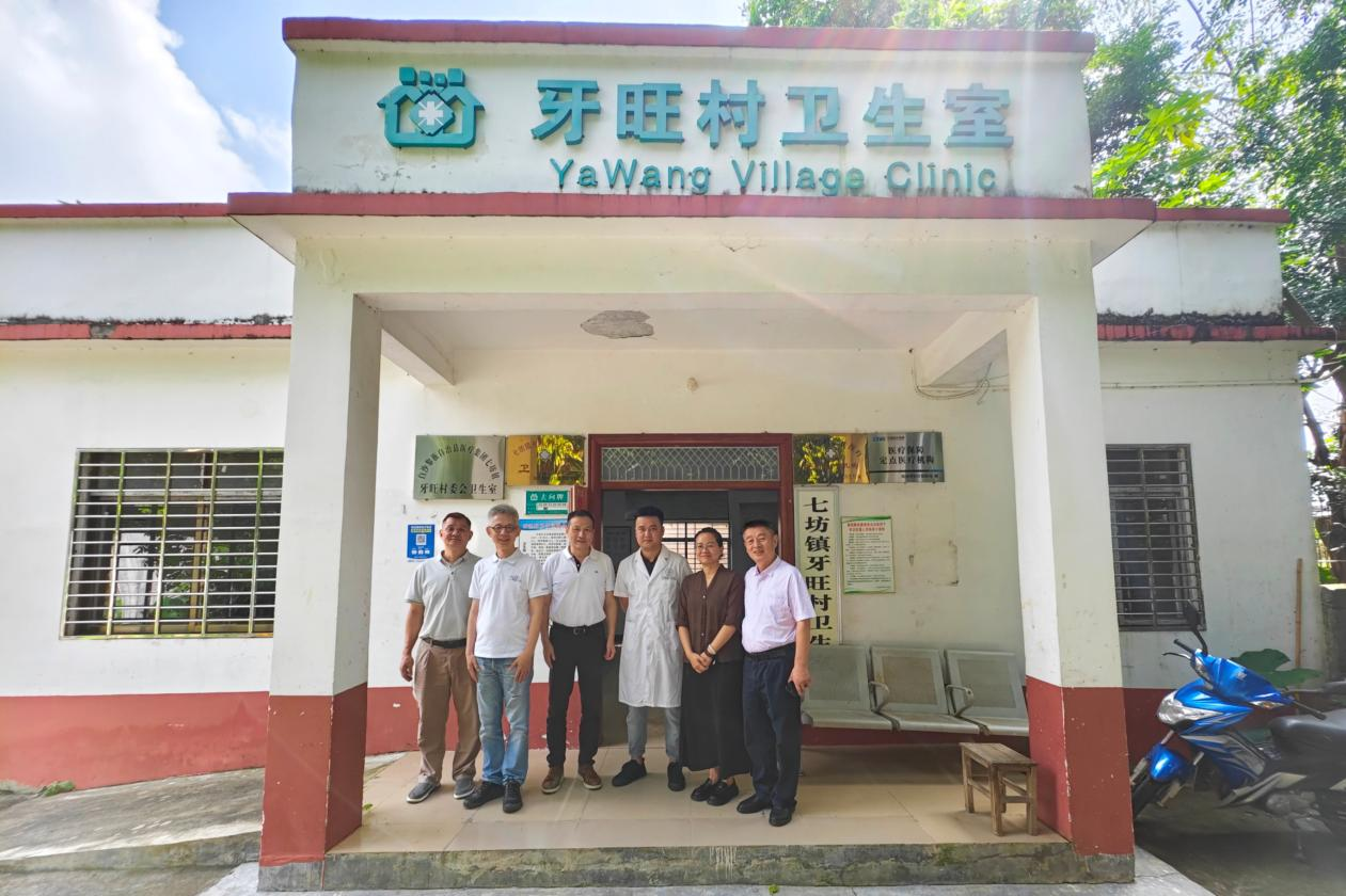 谢大志每年深入偏远地区调研