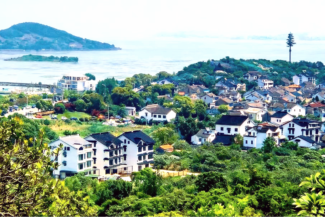 图为英德城樟村