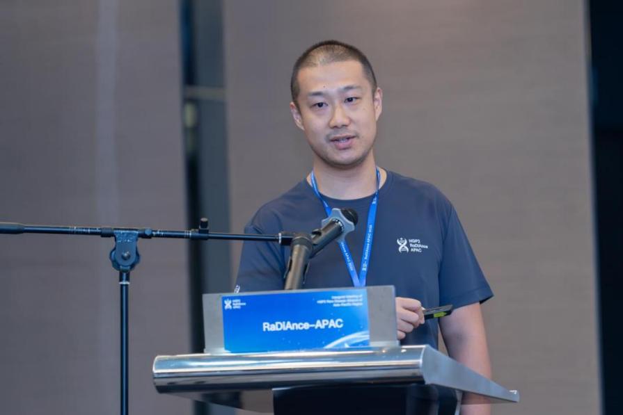 华大基因总经理侯勇博士发言