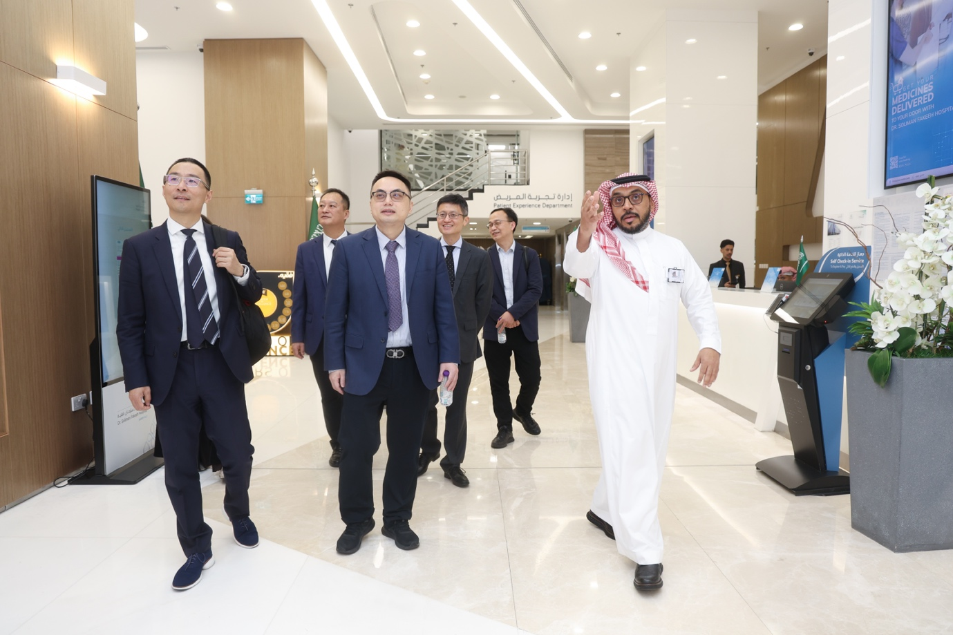 复星健康领导一行参观了Fakeeh Care Group位于吉达的旗舰医院
