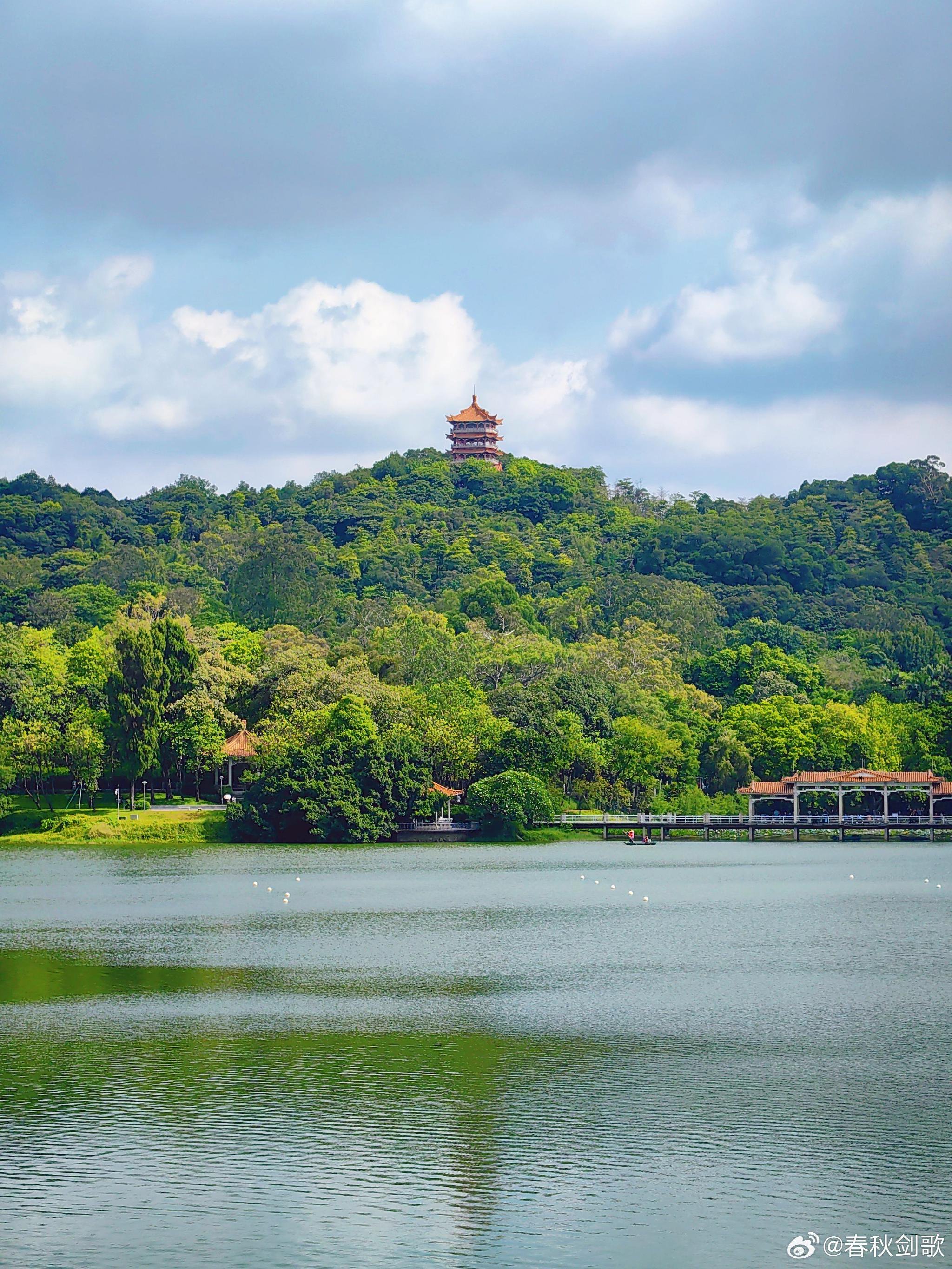 云山之下的羊城美景