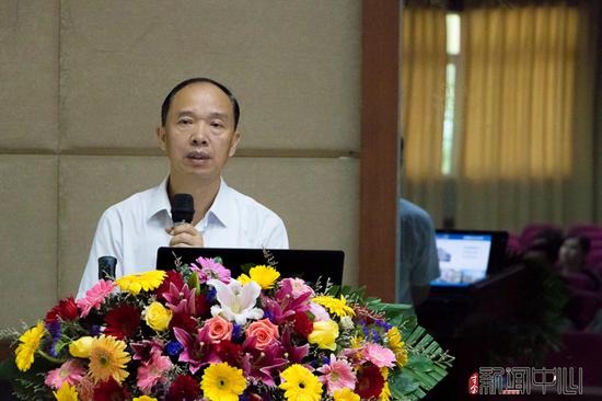 何春林院长发表讲话 郑嘉健摄