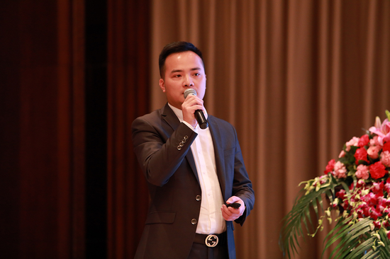 林伟华:整合跨平台云服务带动传统产业高质量发展