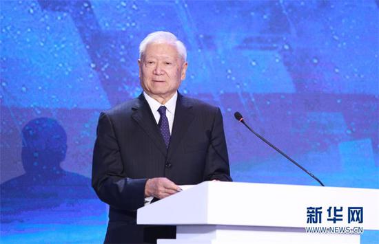 中共中央党校学术委员会主任,国家创新与发展战略研究会会长郑必坚在