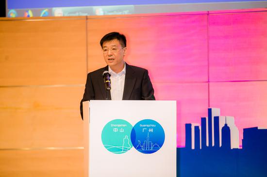 中山市政府副秘书长吴军主持会议