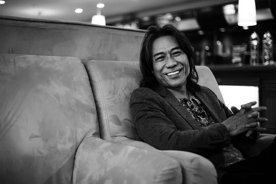 "摇滚教父"广州开唱 特别纪念版黑胶唱片赠乐迷