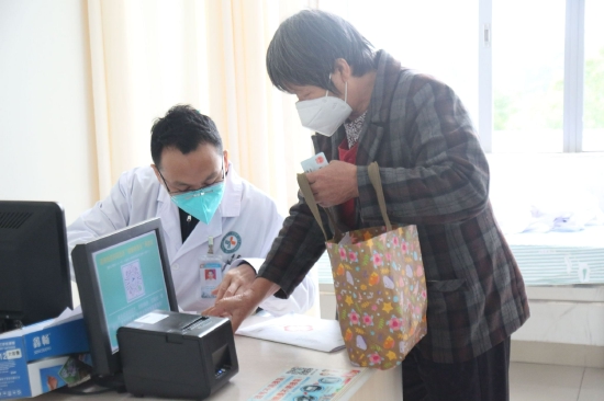 贺正波提醒胸痛患者健康生活