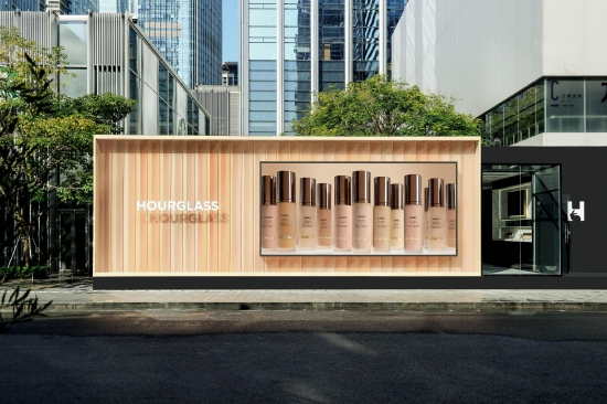 HOURGLASS首个线下活动「光合露台」快闪店亮相深圳万象天地艺文广场