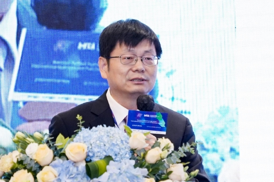 中国石化集团公司高级专家曹东学