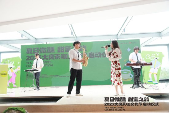 精彩乐队表演