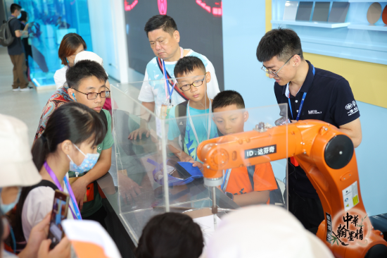 参观一汽大众华南基地