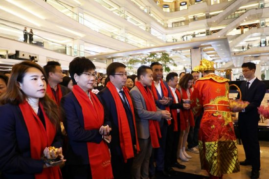 董事会领导喜迎财神