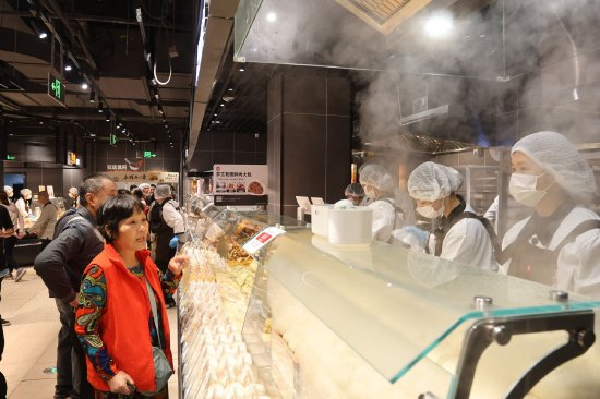 双店齐开，烟火气满满 “胖永辉”荔湾领展、天娱店陆续开业