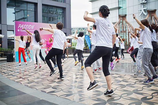 尊巴舞让学员融入运动氛围