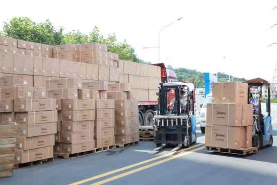300师傅24小时装完隔离点千台空调——南沙区工业企业支援防疫一线
