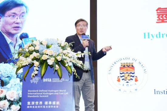 澳门大学应用物理及材料工程研究院院长汤子康