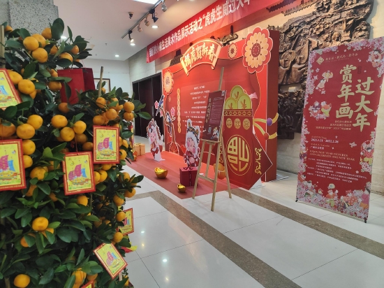 布置从即日起到2月9日,市民们可以来到广州市文化馆感受浓郁的新年