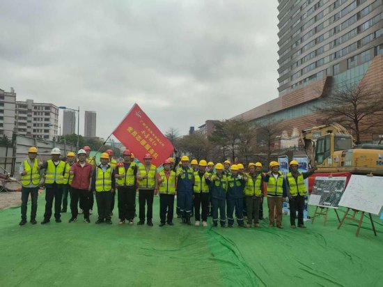 各级党员先锋队春节期间坚守施工一线