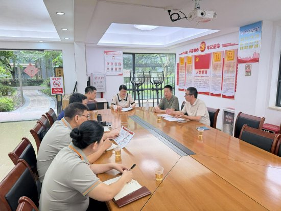 区规划资源分局深入社区开展沟通协调会