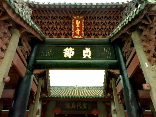 岭南建筑中门的艺术.