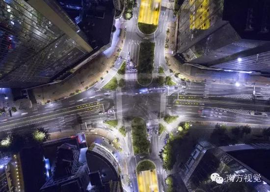 凌晨三点他偷拍了熟睡后的羊城