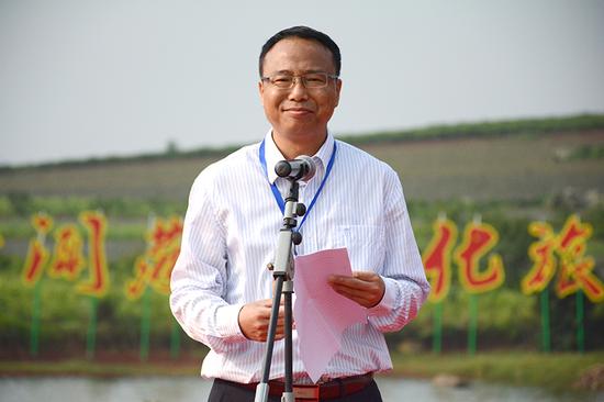 徐闻县长吴康秀致词