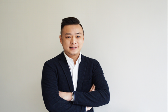 升格传媒总裁黄俊淇 怀着敬畏之心做电影