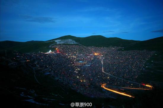 举世无双星空中之城色达圣地五明佛学院