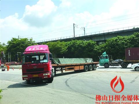 顺德碧桂路西海大桥昨日起全封闭施工