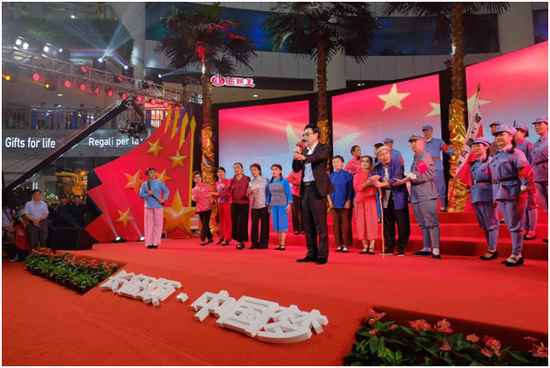 正佳集团董事长谢铁牛先生受邀领唱《十送红军》