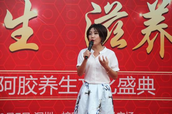 财经频道 行业快讯 > 正文   幸好小编认识一位美食主持人侯娜,她就是