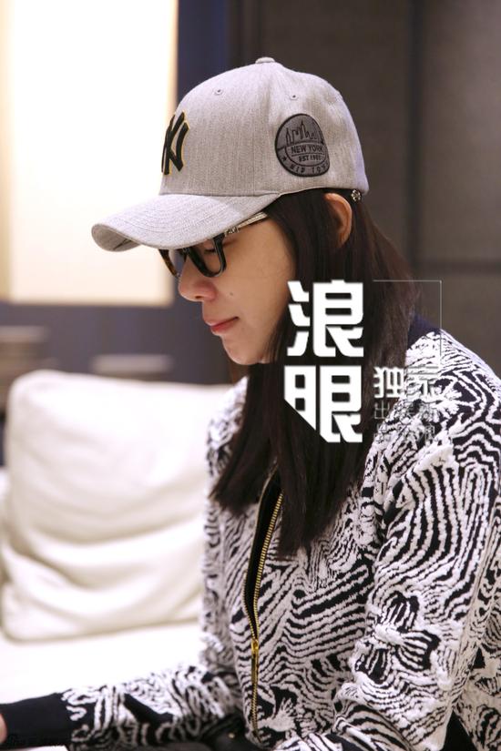 新浪娱乐讯 11月22日,林丹出轨门女主角赵雅淇召开媒体发布会,坦白