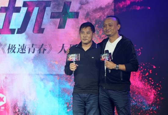 导演甘露(右),动作执导罗礼贤