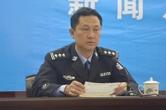 湛江公安局打击网络谣言专项行动新闻发布会召开