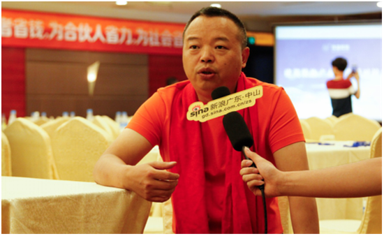 广州智狼团管理咨询有限公司董事长郑博文提出:"参加伟盟(灯都)e家