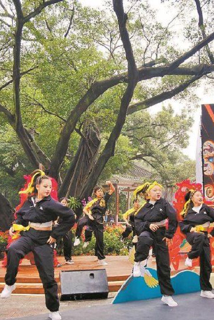  The 12th "Zhengxian Intangible Cultural Heritage Month" in Baiyun Mountain, Guangzhou was opened