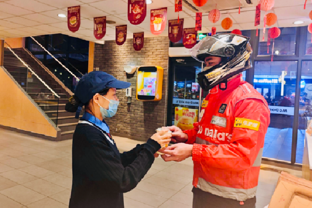 骑手可在麦当劳餐厅获得免费饮用水