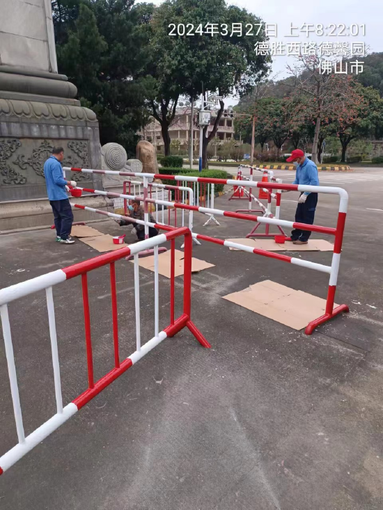 飞鹅墓园提前布置交通维持设施