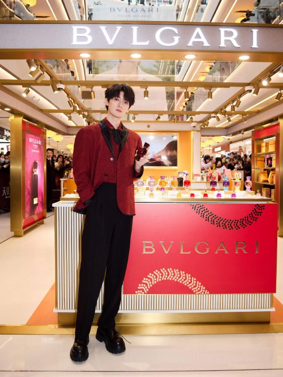 宝格丽香氛亚太区品牌大使周翊然
