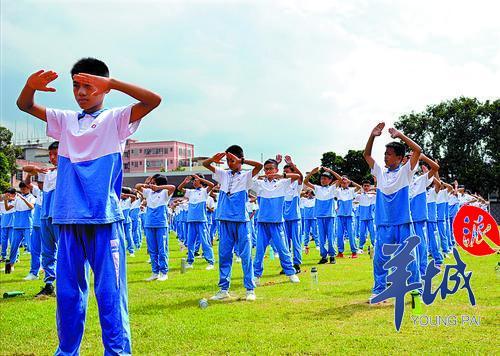 佛山张槎中学校服图片