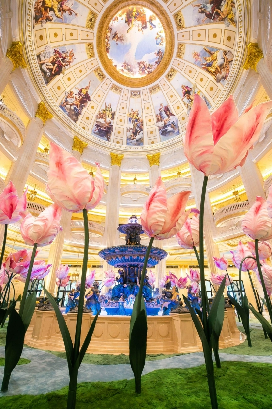 澳门巴黎人全新打卡热点巨型郁金香花海迷醉访客