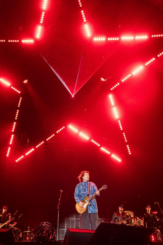 伍佰chinabluerockstar2023巡演广州站上演一连两晚狂欢